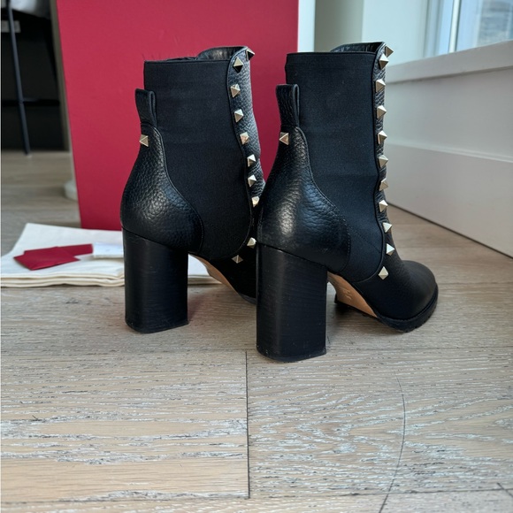 Valentino Rockstud Booties - Picture 4 of 7